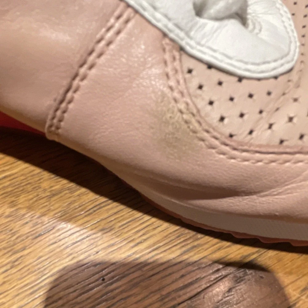 Michael Kors Pink White Red Blue Cushioned Lace-Up Low Top Women's Sneakers